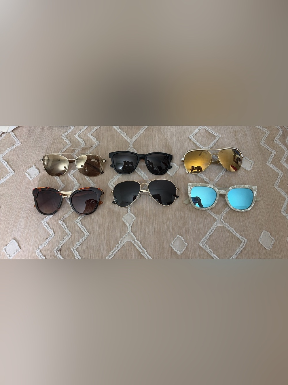 Sunglasses/‎ sunnies variety